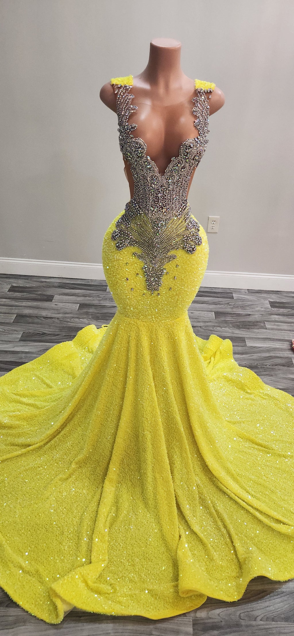 Sweet yellow dress
